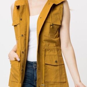 Love Tree Gold Vest sz sm